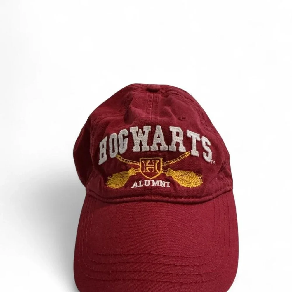 Harry Potter Hogwarts Alumni Cap Unisex OSFM Burgundy Good Embroidered Hat